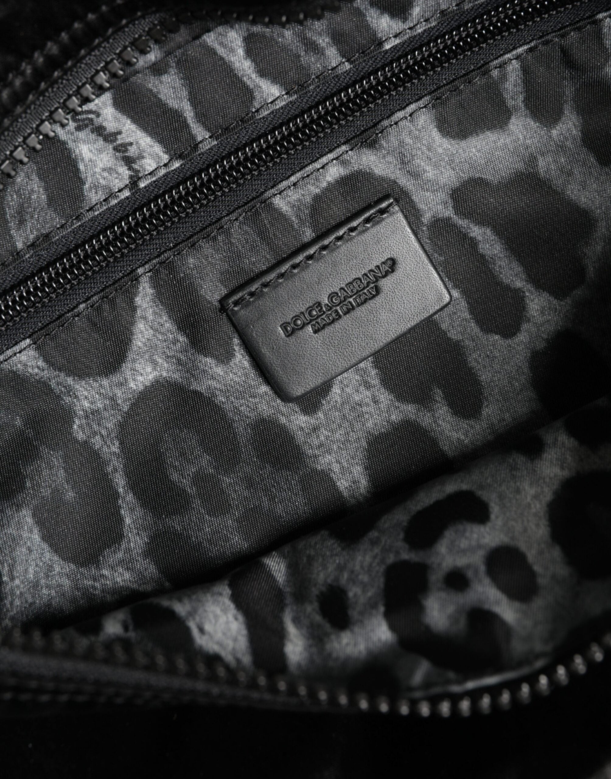 Dolce & Gabbana – Logo Plaque Belt Bag in Black