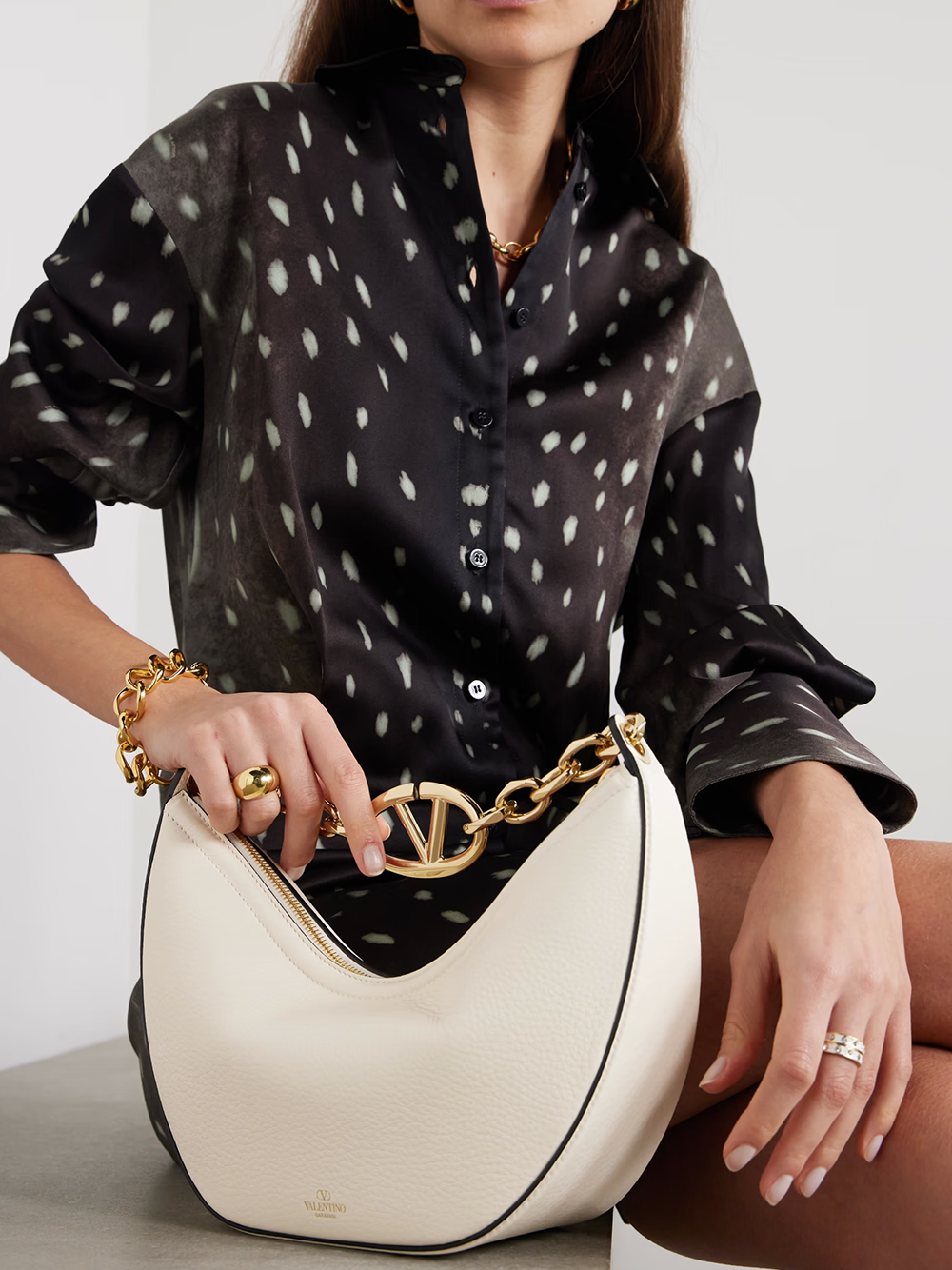 Valentino Garavani  – Ivory Small VLogo Hobo Bag