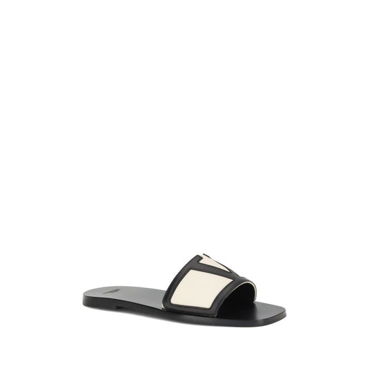 Valentino Garavani – Viva Superstar Leather Sandals