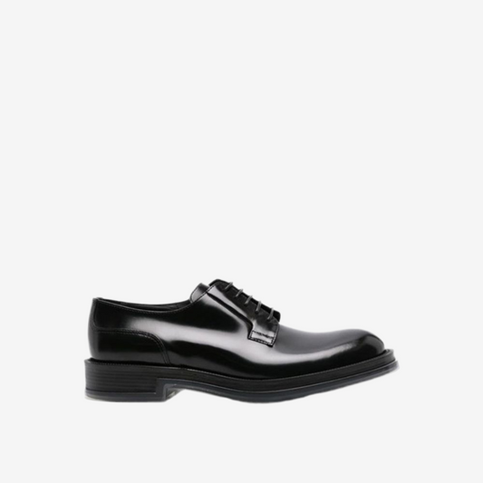 Alexander McQueen – Black Shiny Leather Lace-Up Derbies